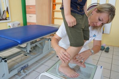 Speciální rehabilitace POLIKLINIKY AGEL Olomouc pomáhají dětem ke zdravému vývoji nohy