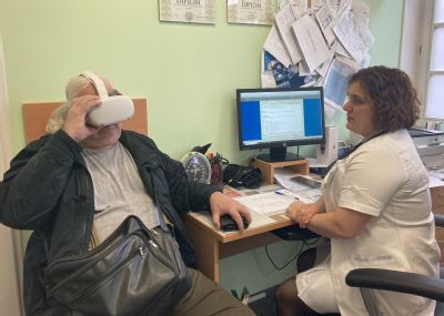 Kvalitnější edukaci pacientů zajišťují na Poliklinice AGEL Ostrava speciální brýle pro virtuální realitu